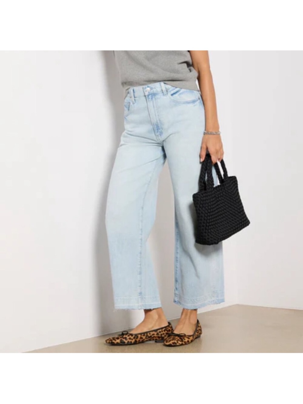 PAIGE Women’s Arellia High Waisted Barrel Wide Leg Blue Denim Jean Size 31